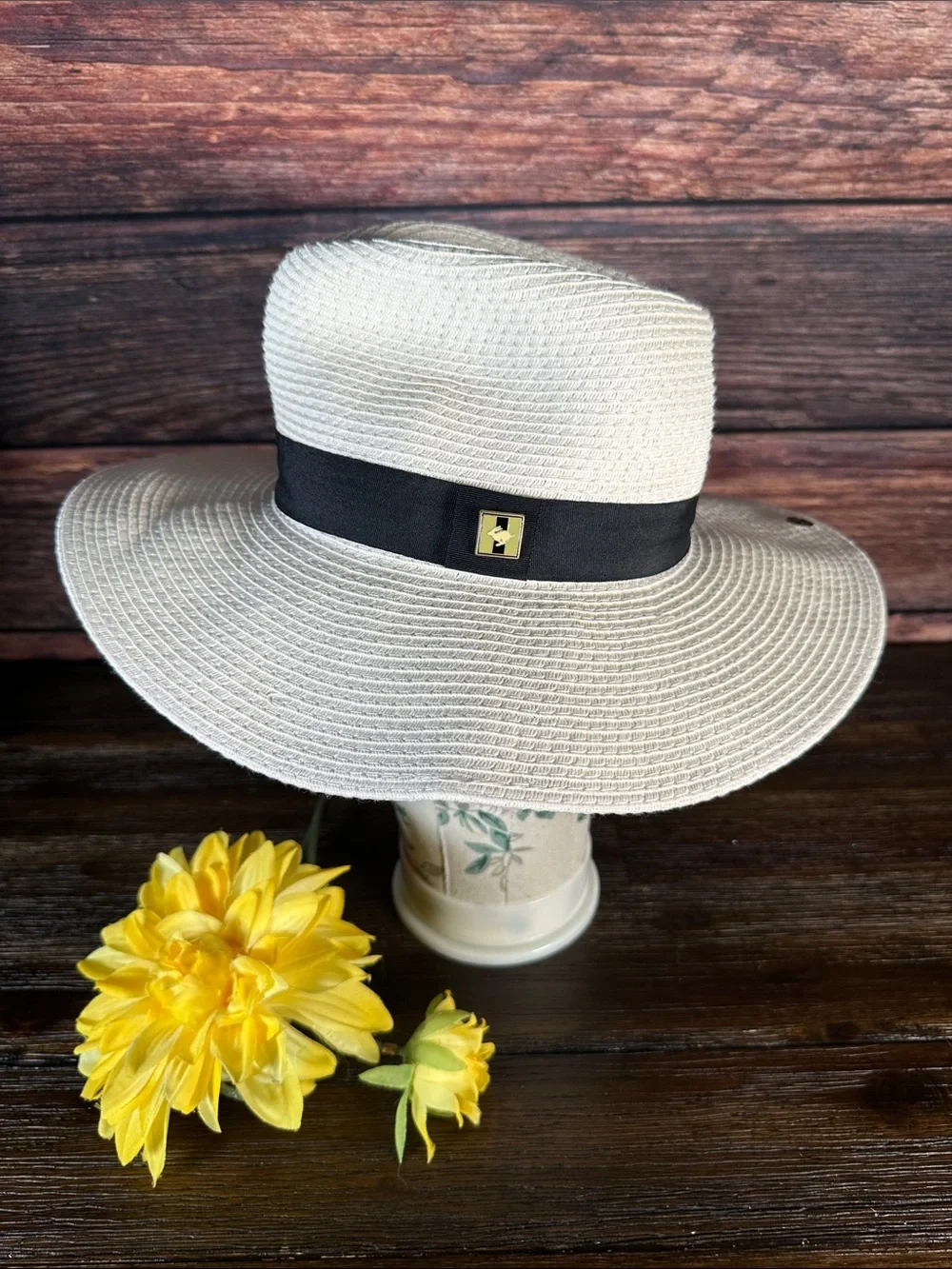 Peter Grimm White Wide Brim Sun Hat with Black Band